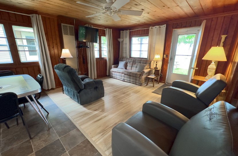 Sunset Pointe Resort Cabin 1