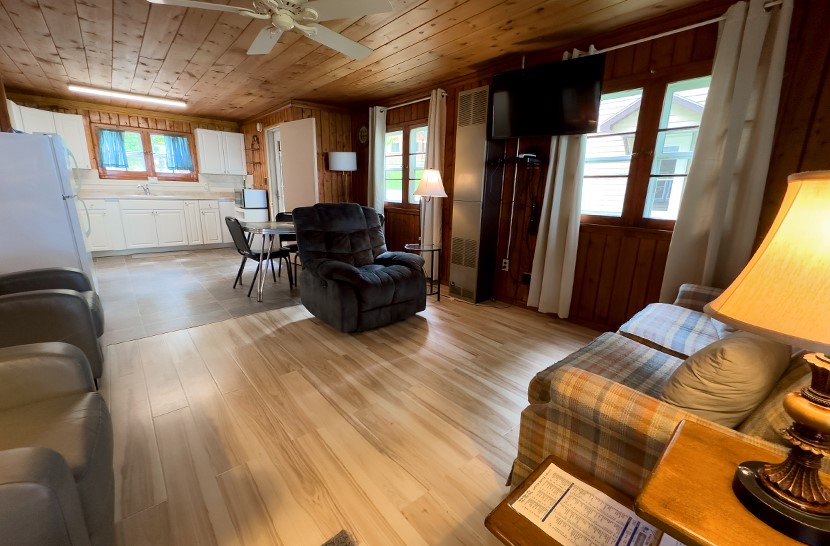Sunset Pointe Resort Cabin 1