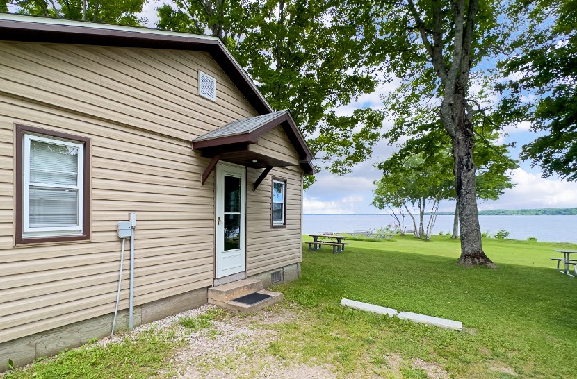 Sunset Pointe Resort Cabin 2