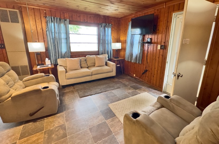 Sunset Pointe Resort Cabin 2