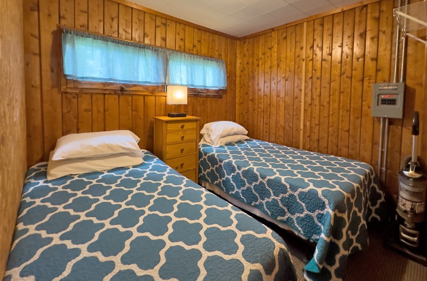 Sunset Pointe Resort Cabin 4