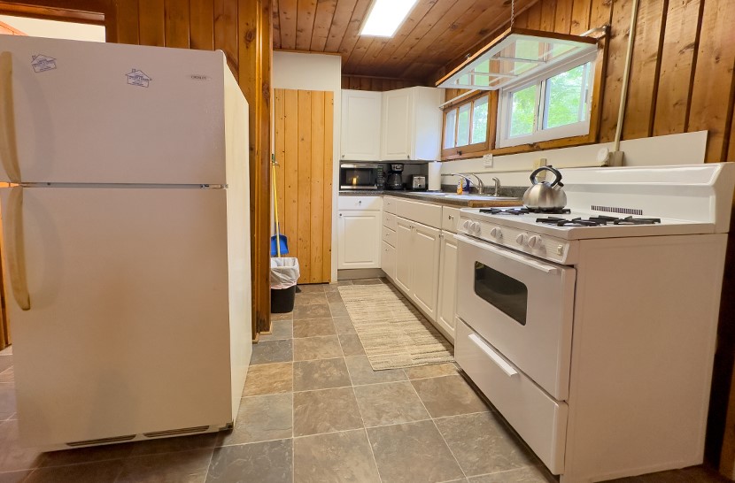 Sunset Pointe Resort Cabin 4