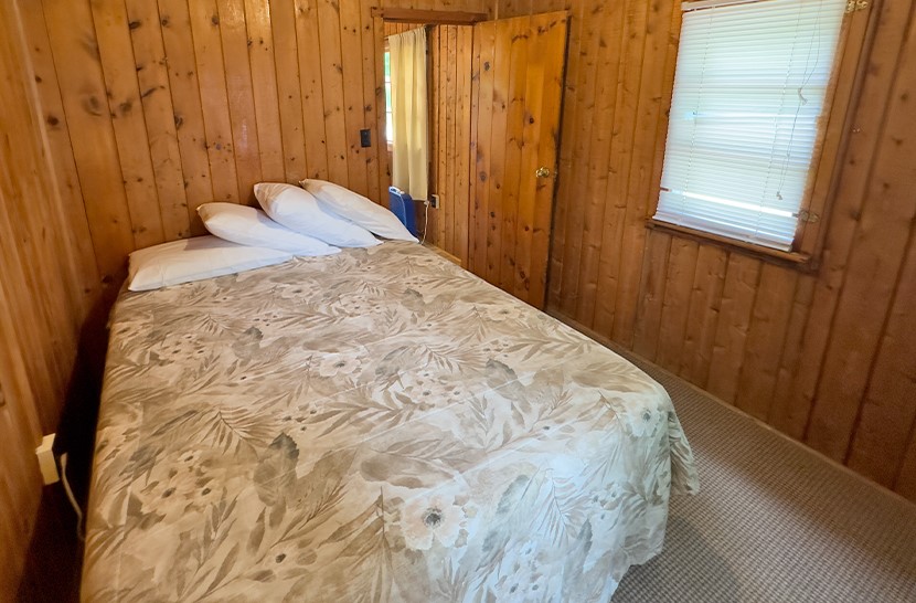Sunset Pointe Resort Cabin 4